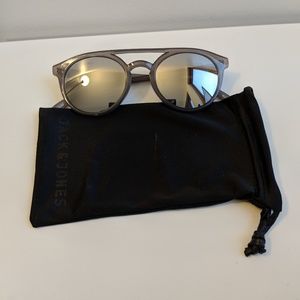 Jack & Jones Sunglasses in Grey